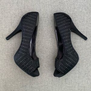 Rampage Gimme Black Bejeweled Women’s Pumps✨